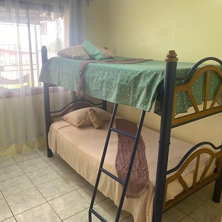 Hostel Casa Marina Puerto Limon Zewnętrze zdjęcie