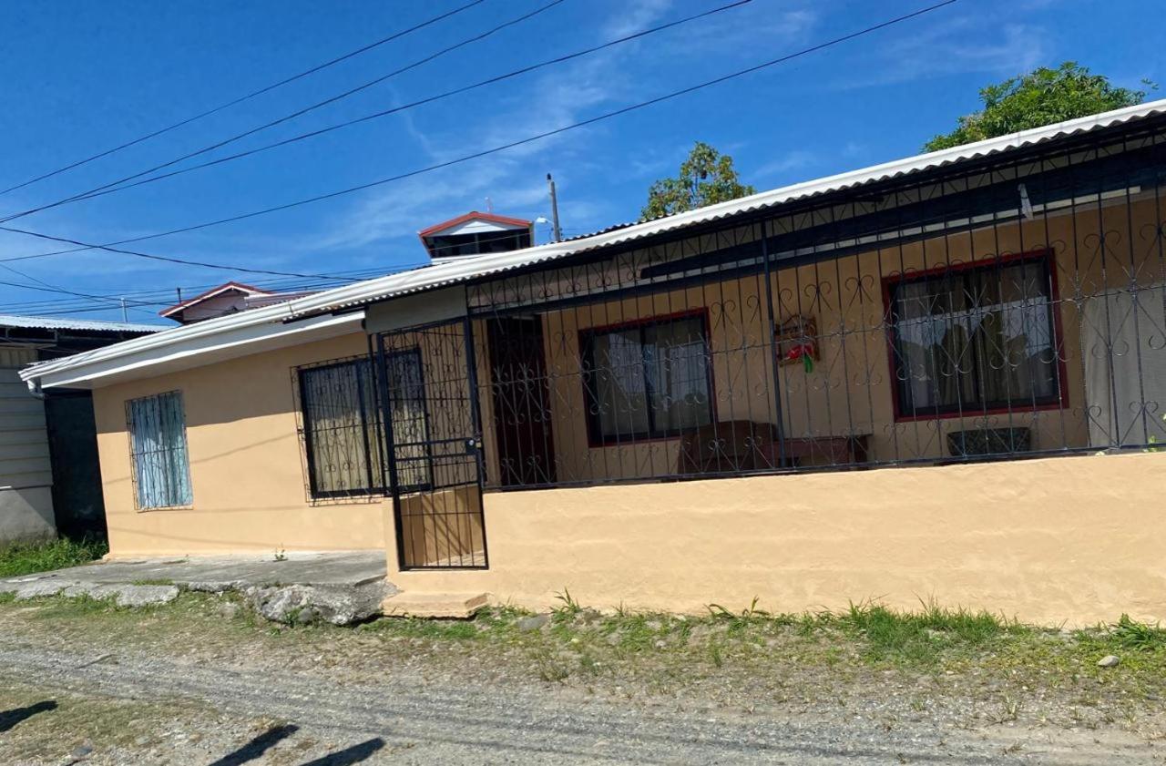 Hostel Casa Marina Puerto Limon Zewnętrze zdjęcie