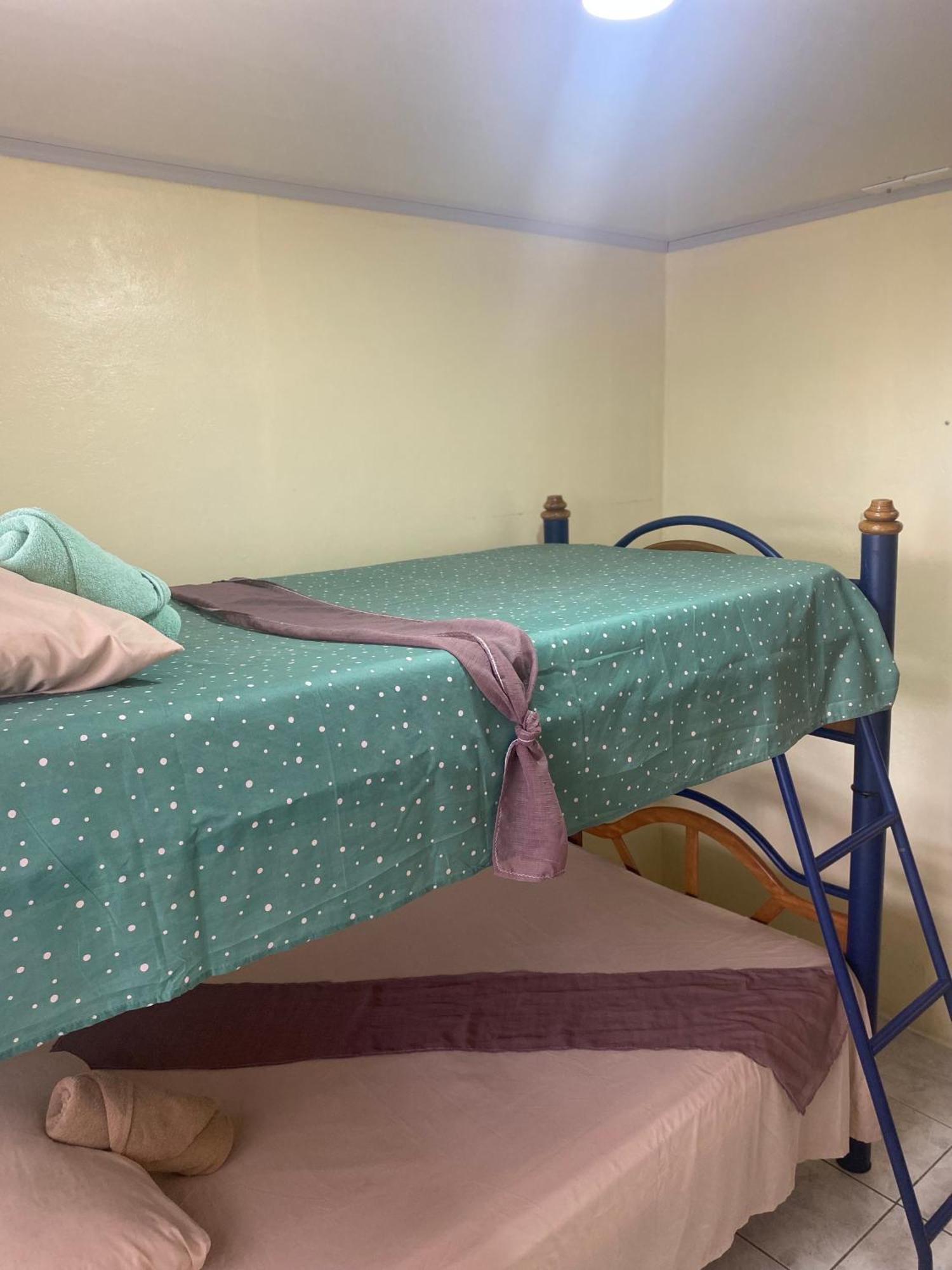 Hostel Casa Marina Puerto Limon Zewnętrze zdjęcie